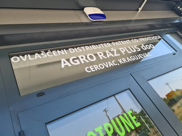 Detalj natpisa od folije Agro Raž Plus