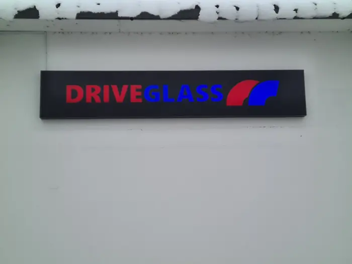 Reklamna tabla DriveGlass