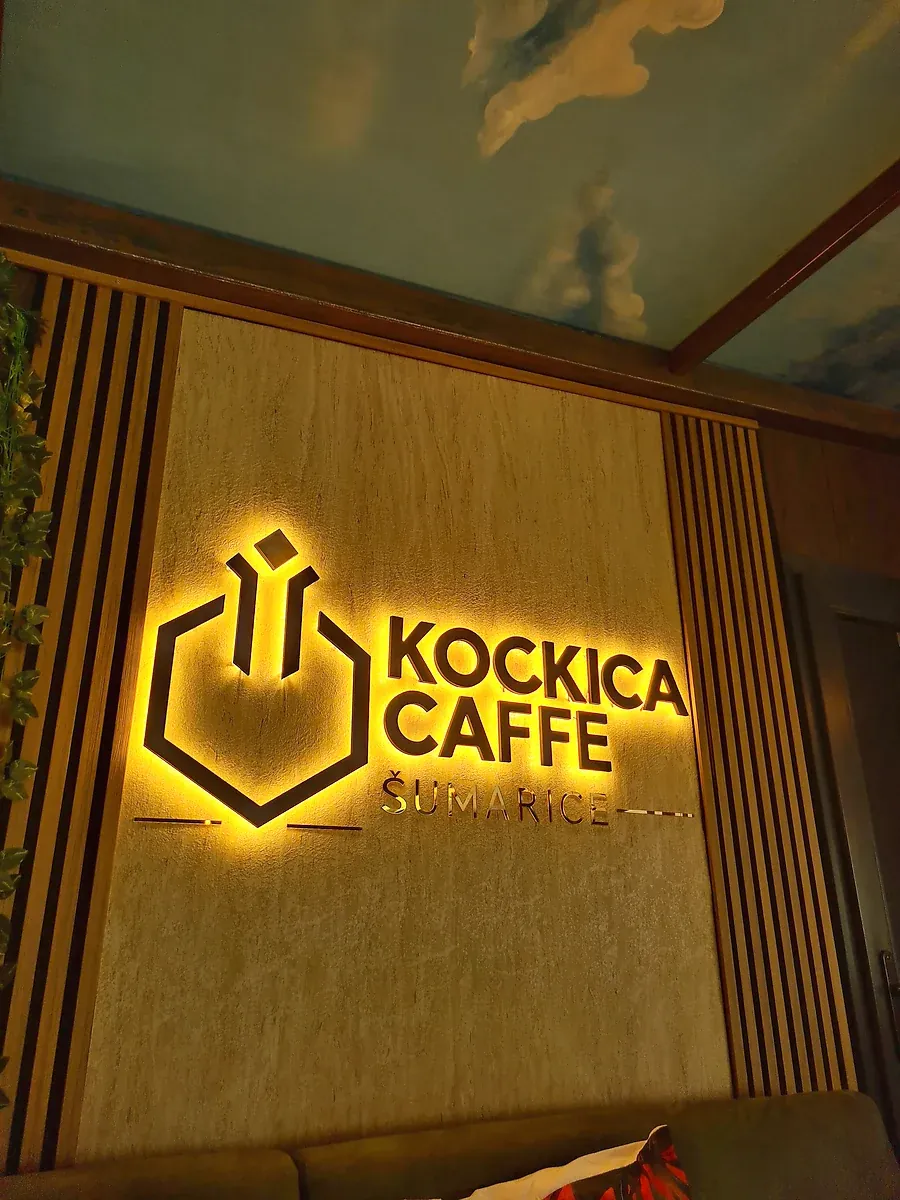 KOCKICA Caffe halo slova
