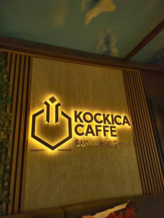 KOCKICA Caffe svetleća slova