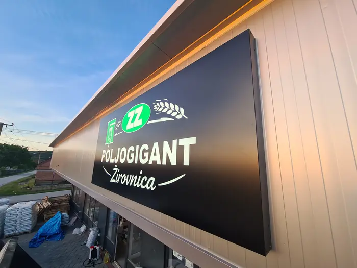 Svetleća reklamna tabla Poljogigant