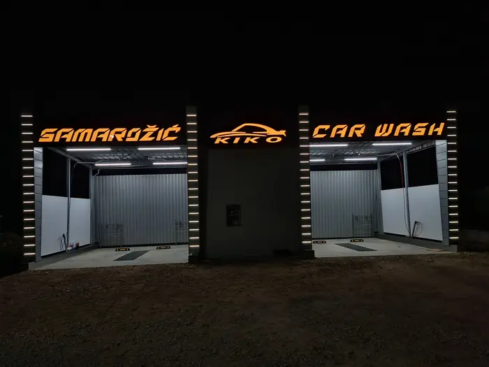 Samarožić Kiko Car Wash, svetleća slova u narandžastoj boji