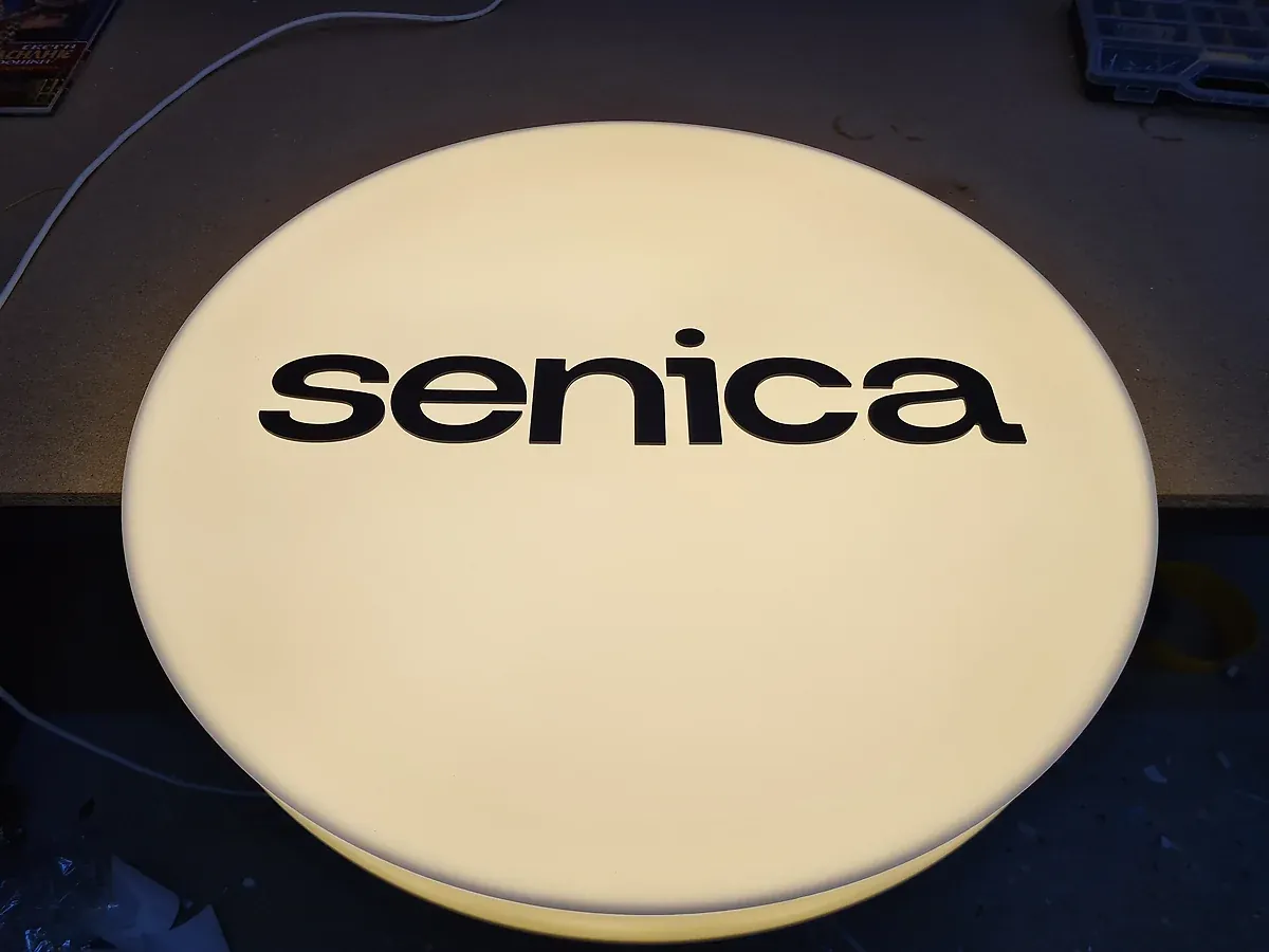 Light box senica ugašen